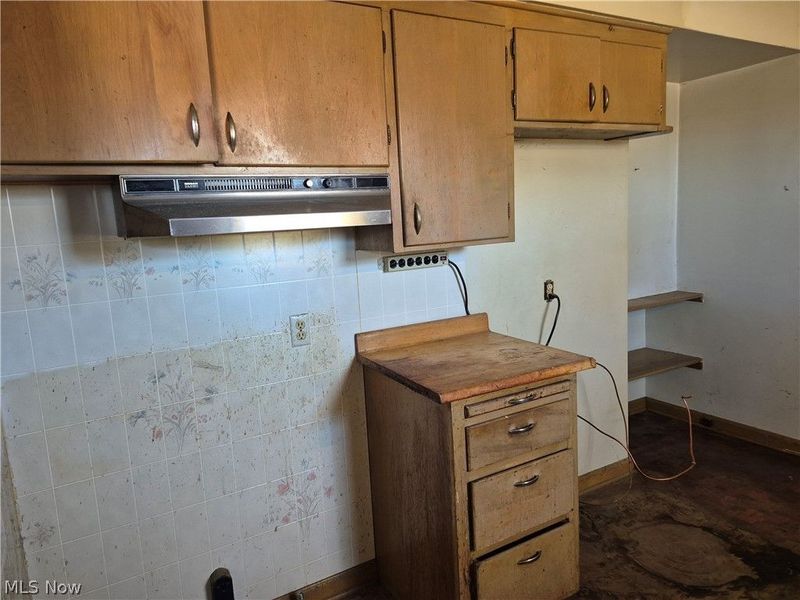 1093 E Schaaf Road , Independence, OH 44131 Photo 5