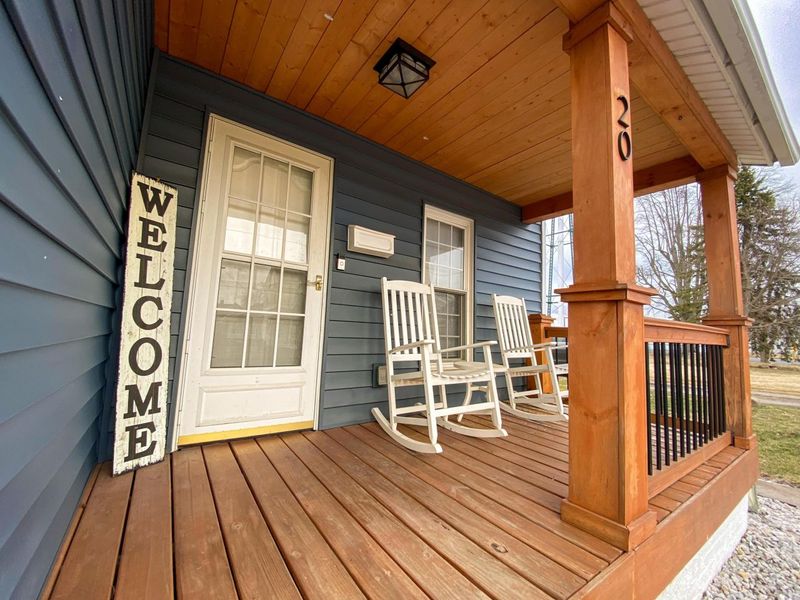 20 E High Street , Jeffersonville, OH 43128 Photo 3