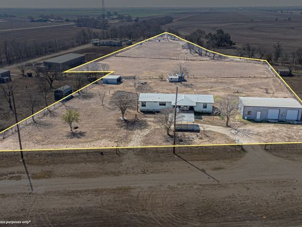 3124 HWY 90 E, Castroville, TX 78009