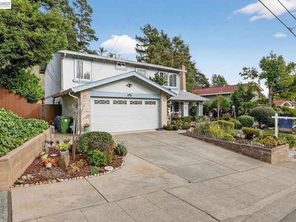 5827 5827 Cold Water Drive, Castro Valley, CA 94552