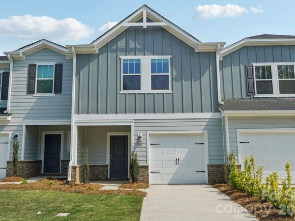 8128 Hidden Springs Court , Charlotte, NC 28216