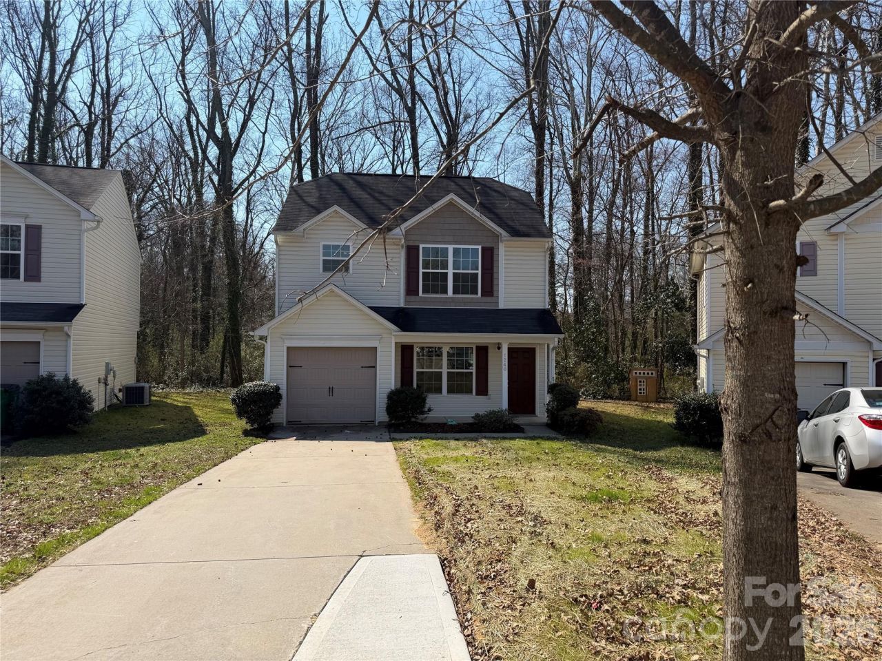 1240 Pinehaven Court, Charlotte, NC 28215 Main Photo