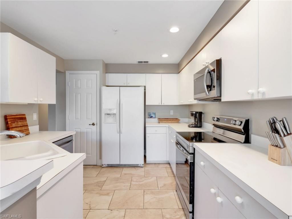 25220 Pelican Creek Cir, Unit 102, Bonita Springs, FL 34134 Photo