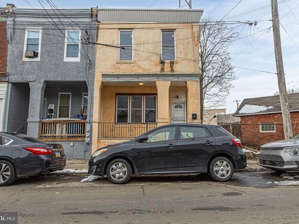 4 S 6TH STREET, DARBY, PA 19023