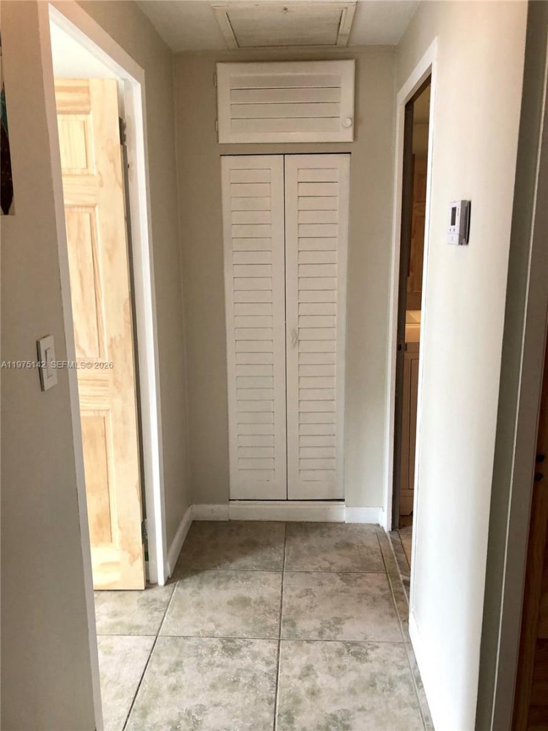 1408 Brickell Bay Dr , Unit 404, Miami, FL 33131 Photo