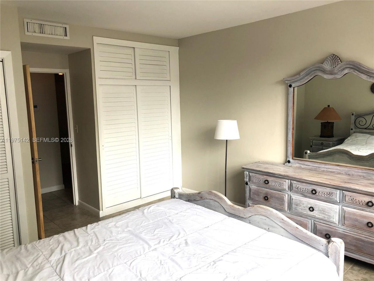 1408 Brickell Bay Dr , Unit 404, Miami, FL 33131 Photo