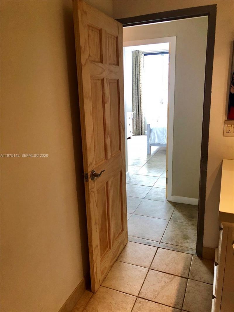 1408 Brickell Bay Dr , Unit 404, Miami, FL 33131 Photo