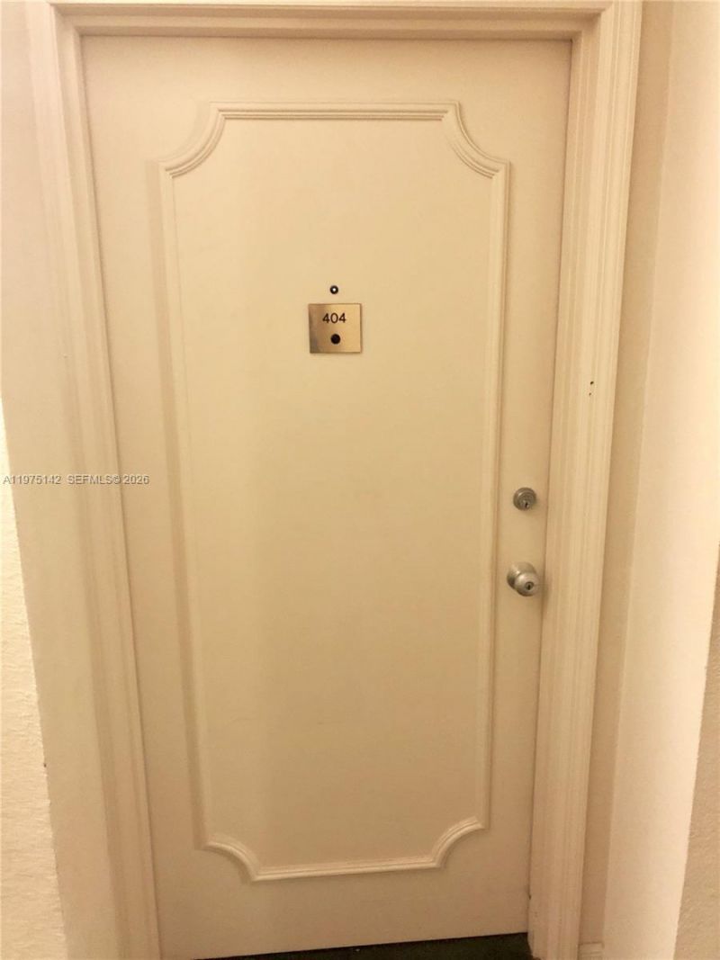 1408 Brickell Bay Dr , Unit 404, Miami, FL 33131 Photo