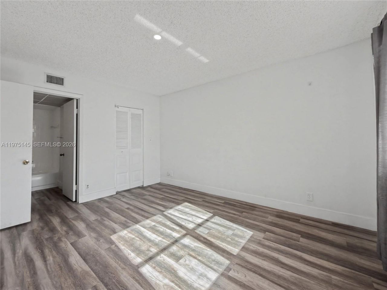 8120 Geneva Ct, Unit 453, Doral, FL 33166 Photo