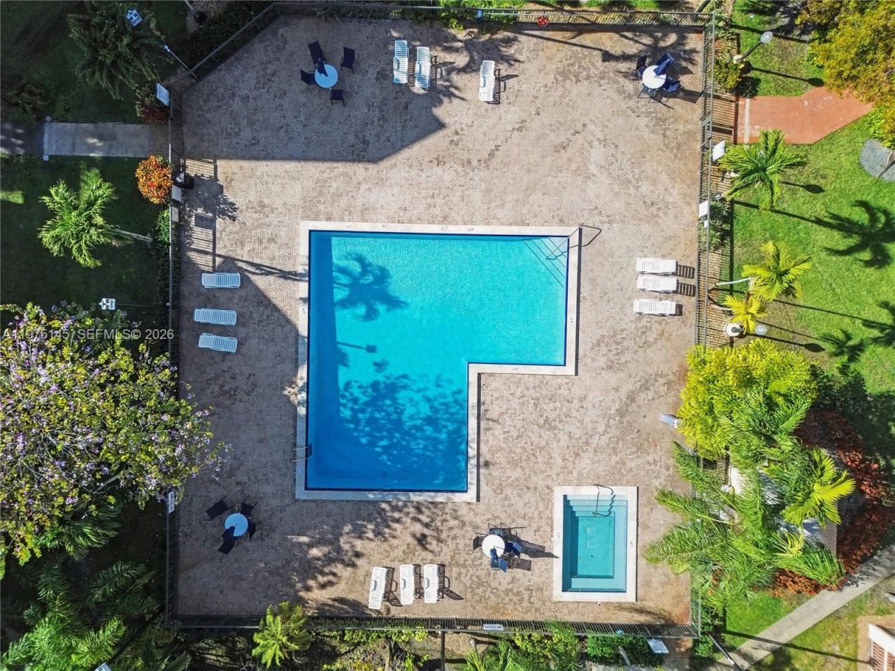 8120 Geneva Ct, Unit 453, Doral, FL 33166 Photo