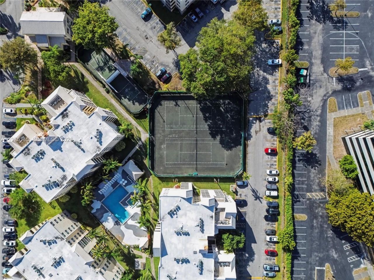 8120 Geneva Ct, Unit 453, Doral, FL 33166 Photo