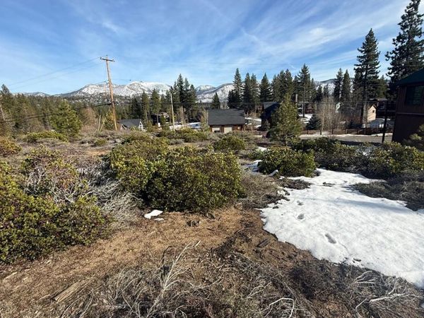 857 Lake Tahoe blvd, South Lake Tahoe, CA 96150