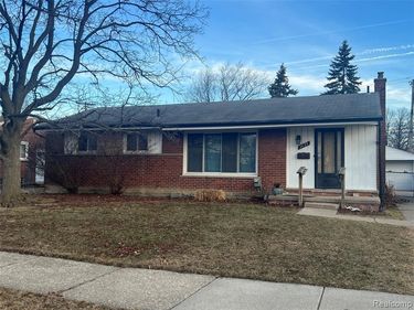 3039 Pearl Avenue, Warren, MI 48091
