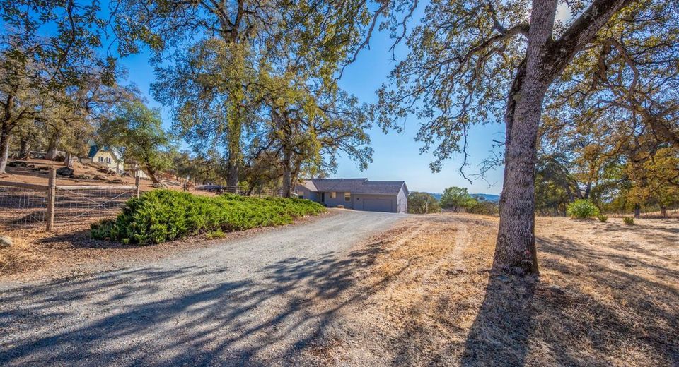 5892 Mckinley Dr, Garden Valley, CA 95633 Photo