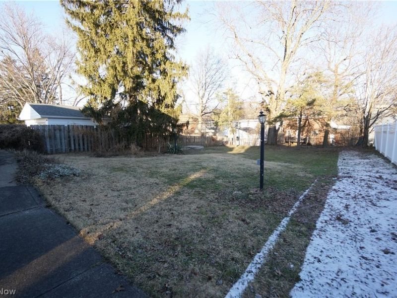 1887 Lawnway Road , South Euclid, OH 44121 Photo 32