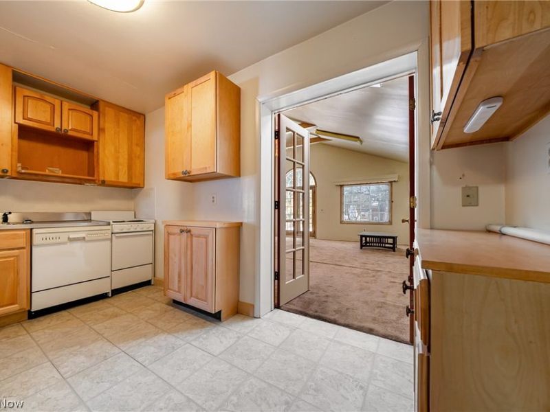 1887 Lawnway Road , South Euclid, OH 44121 Photo 9