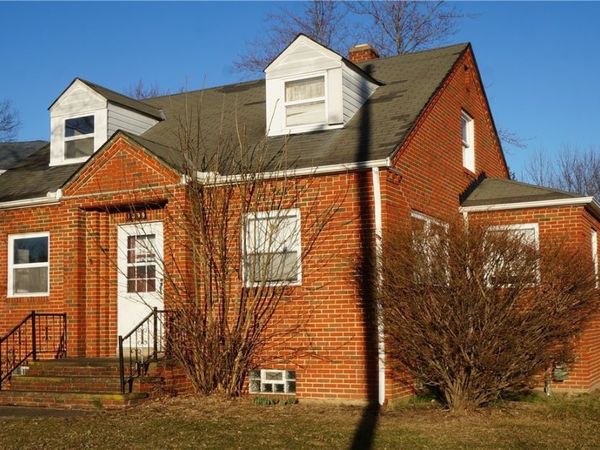 1899 Lawnway Road , South Euclid, OH 44121