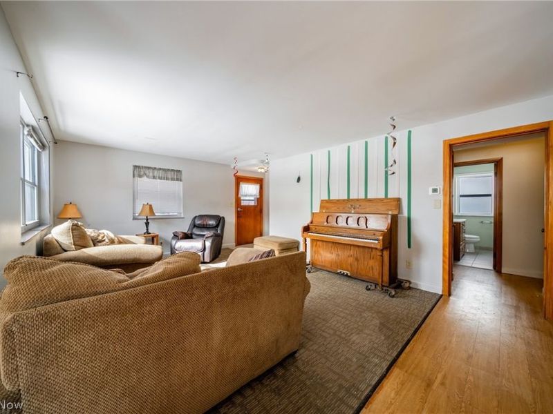 1899 Lawnway Road , South Euclid, OH 44121 Photo 4