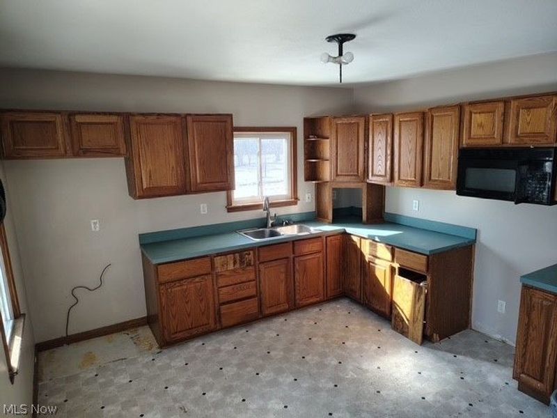 4419 Lincoln Avenue , Parma, OH 44134 Photo 5