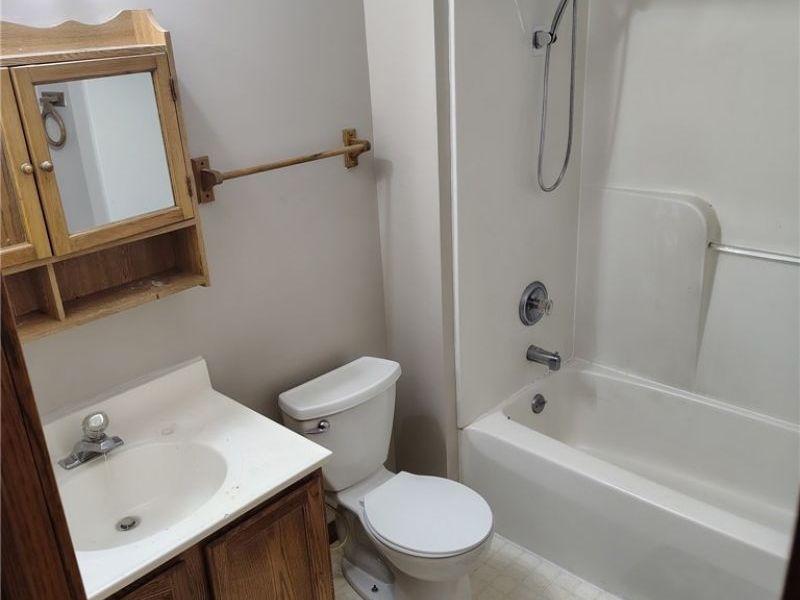 4419 Lincoln Avenue , Parma, OH 44134 Photo 6