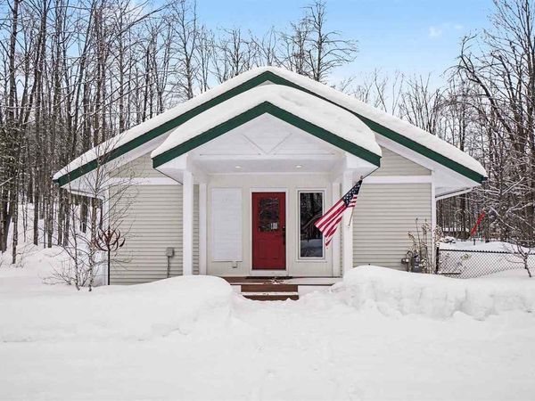 5441 Valley Road, Alanson, MI 49706