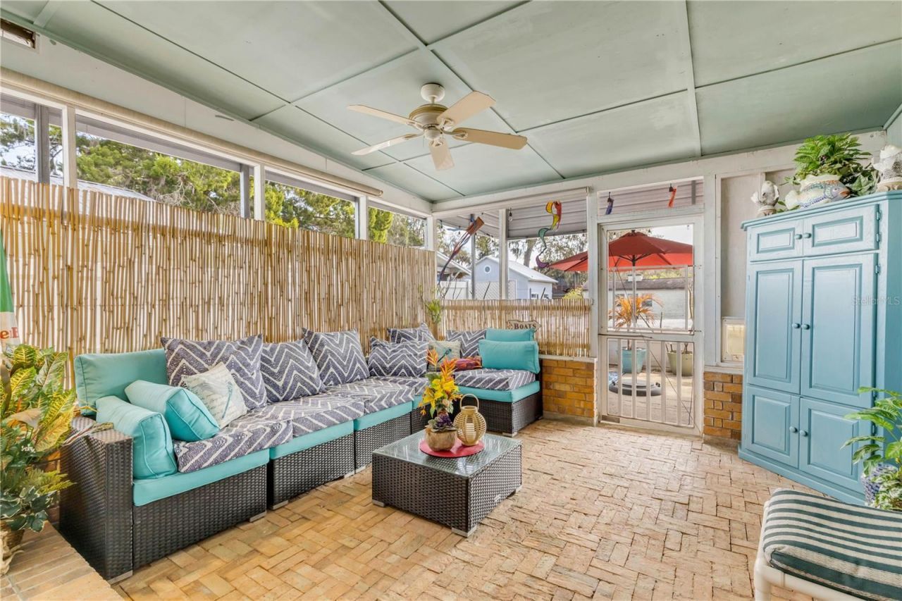 201 Gary Avenue, Oak Hill, FL 32759 Photo