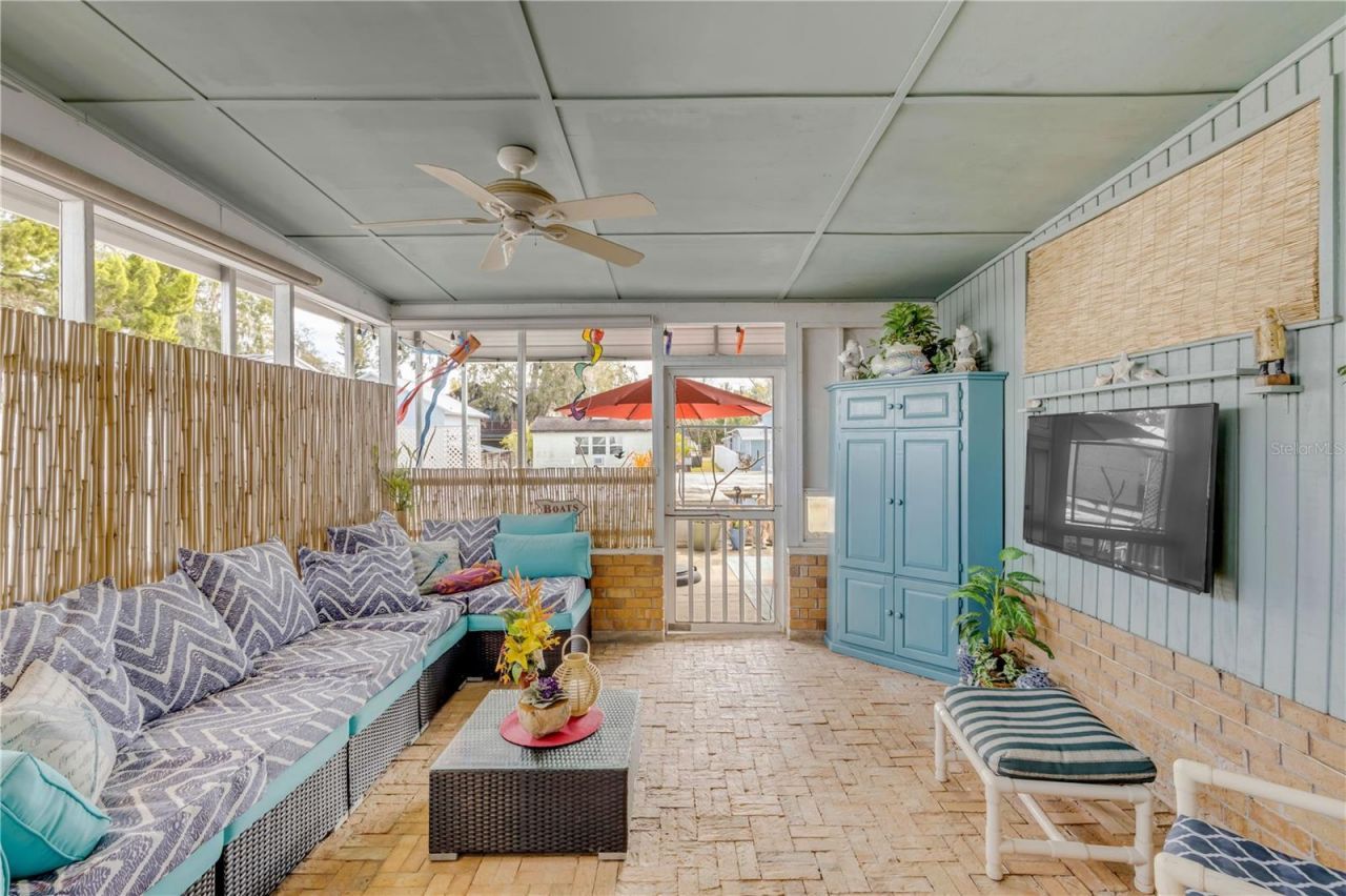 201 Gary Avenue, Oak Hill, FL 32759 Photo