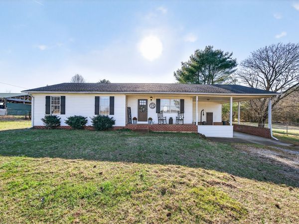 2015 Old Cookeville Rd, Sparta, TN 38583