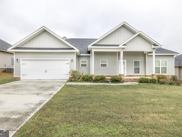 307 Ledford Way, Bonaire, GA 31005