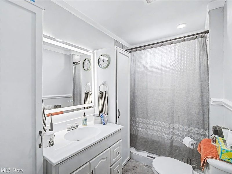 37931 Vine Street, Willoughby, OH 44094 Photo 22