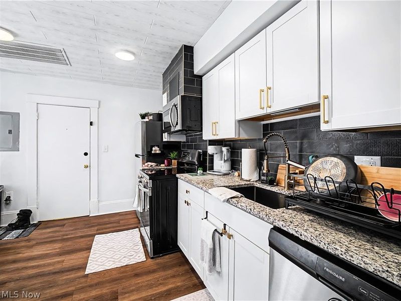 37931 Vine Street, Willoughby, OH 44094 Photo 27