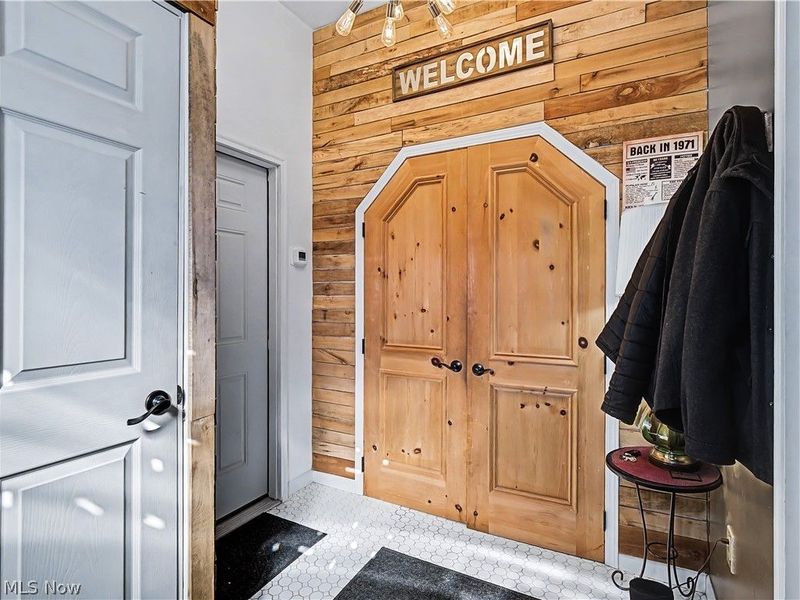 37931 Vine Street, Willoughby, OH 44094 Photo 3