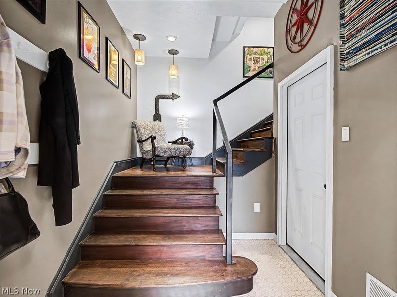 37931 Vine Street, Willoughby, OH 44094 Photo 5