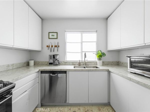 392 S Marengo, Unit 105, Pasadena, CA 91101