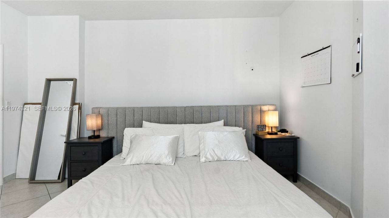 1900 N Bayshore Dr , Unit 2810, Miami, FL 33132 Photo