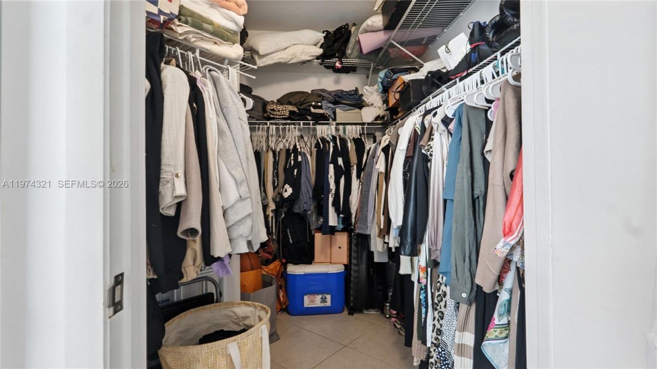 1900 N Bayshore Dr , Unit 2810, Miami, FL 33132 Photo