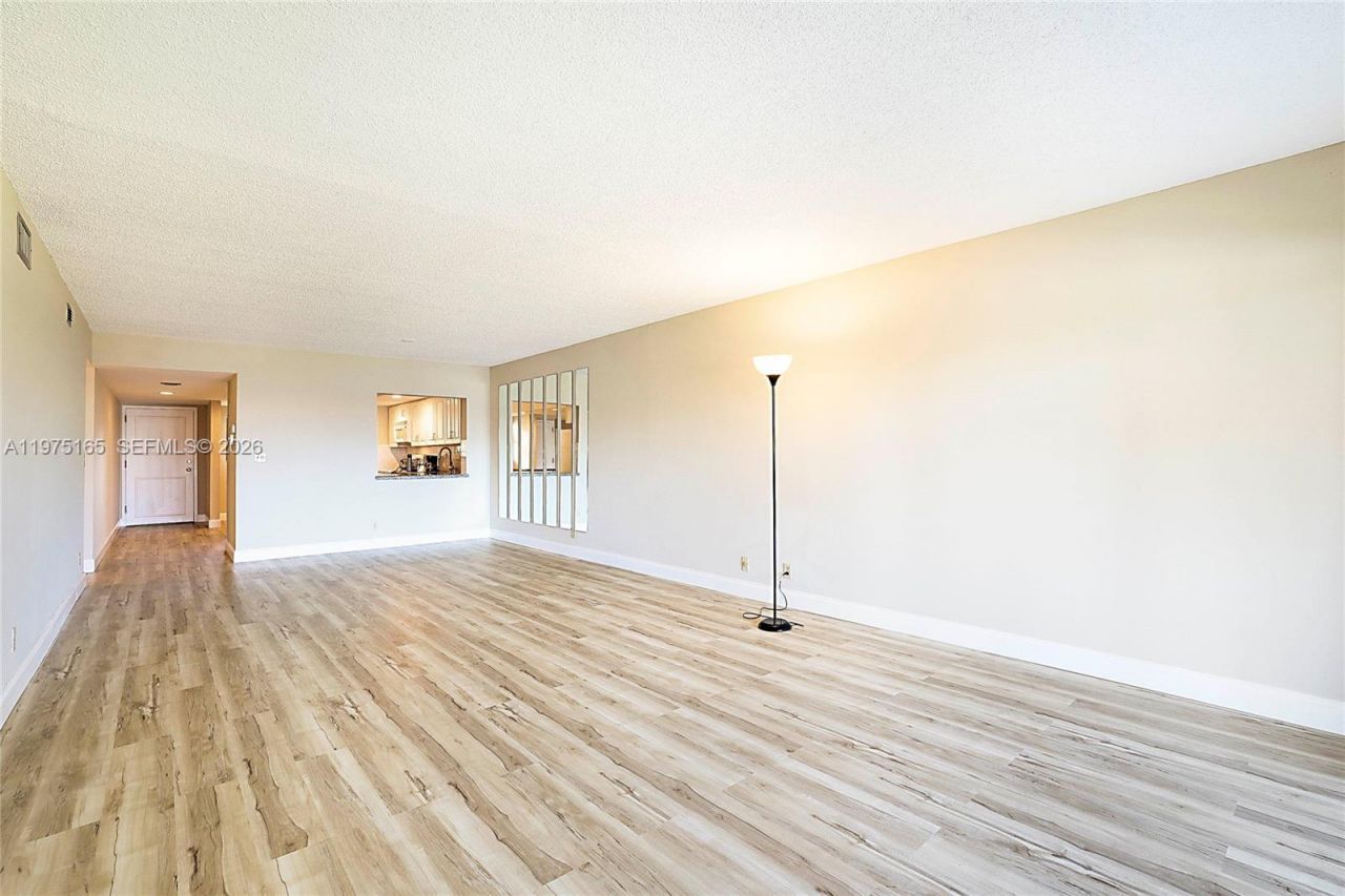 1036 Us Highway 1 , Unit 216, North Palm Beach, FL 33408 Photo