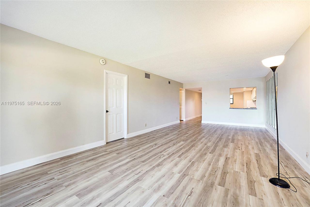 1036 Us Highway 1 , Unit 216, North Palm Beach, FL 33408 Photo