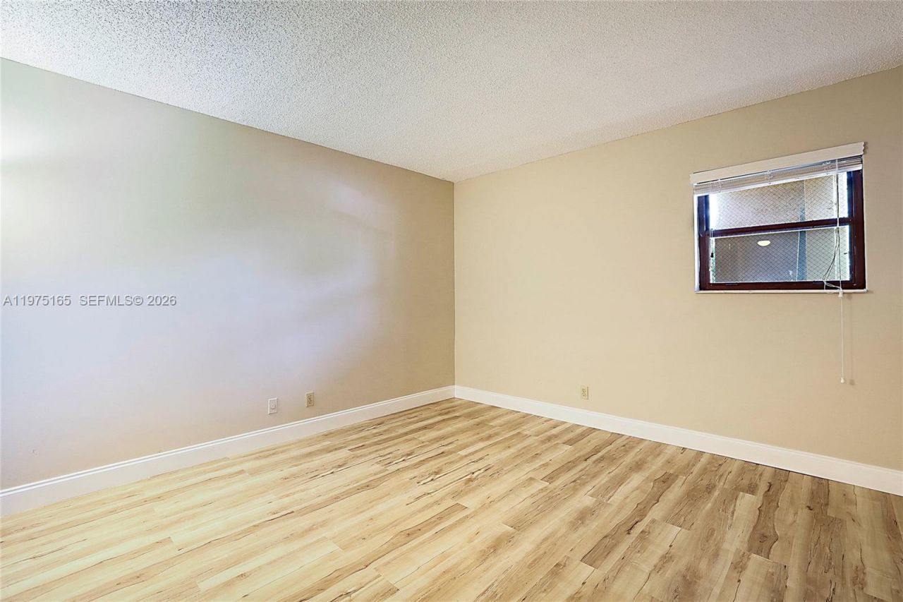 1036 Us Highway 1 , Unit 216, North Palm Beach, FL 33408 Photo