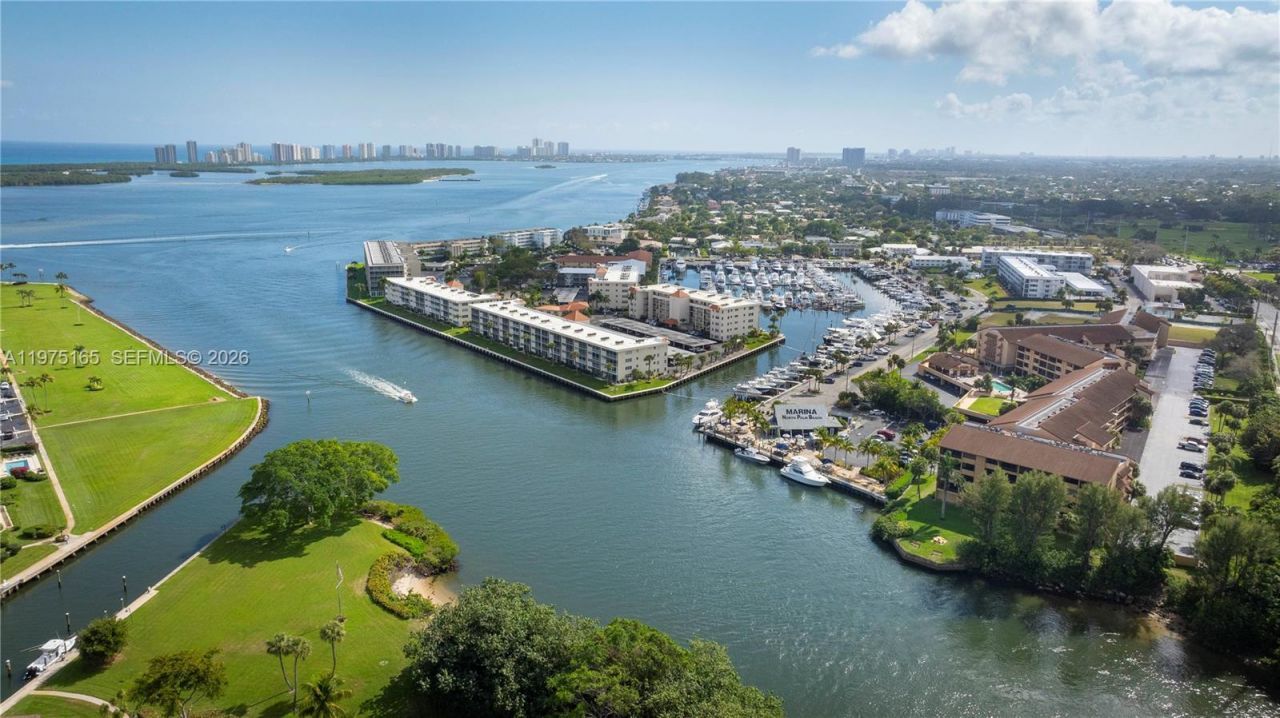 1036 Us Highway 1 , Unit 216, North Palm Beach, FL 33408 Photo