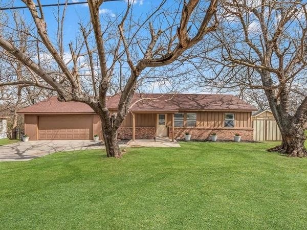 308 Alameda Road, Azle, TX 76020