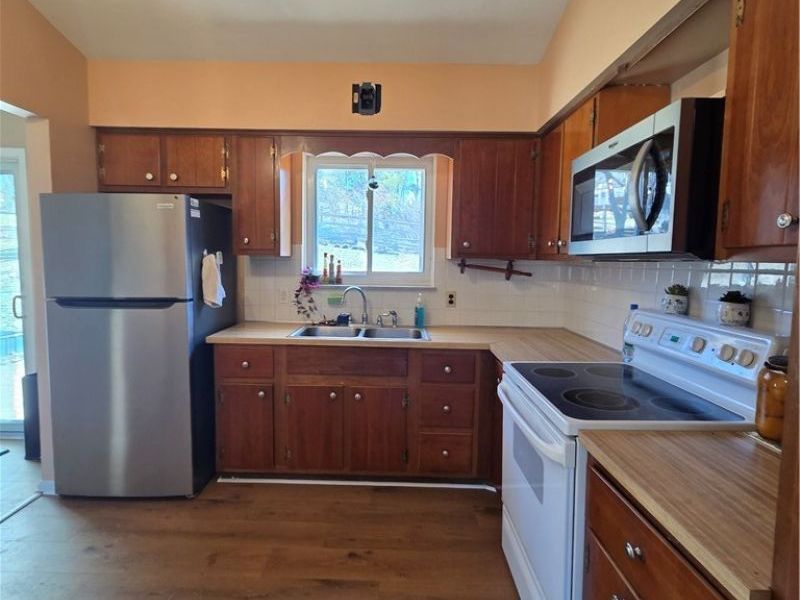 8137 State Road, North Royalton, OH 44133 Photo 4