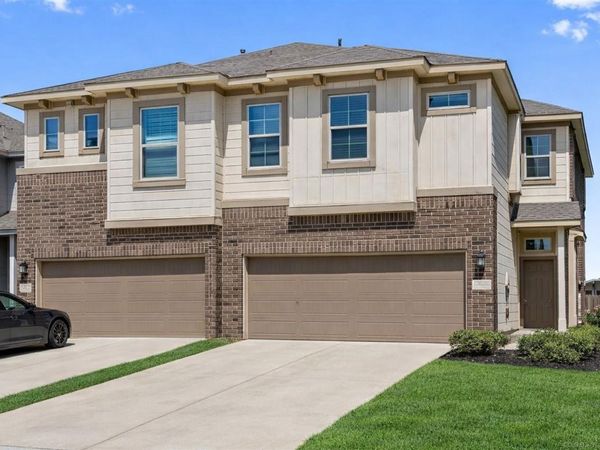 2202 Dillon Pond LN, Unit B, Pflugerville, TX 78660