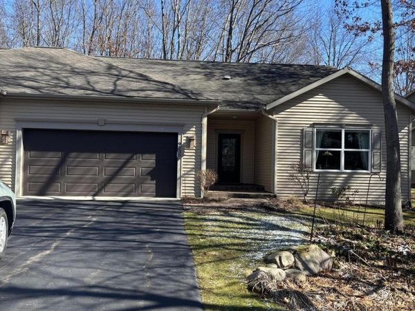 9335 The Woodlands Trail, Unit 6, Portage, MI 49002