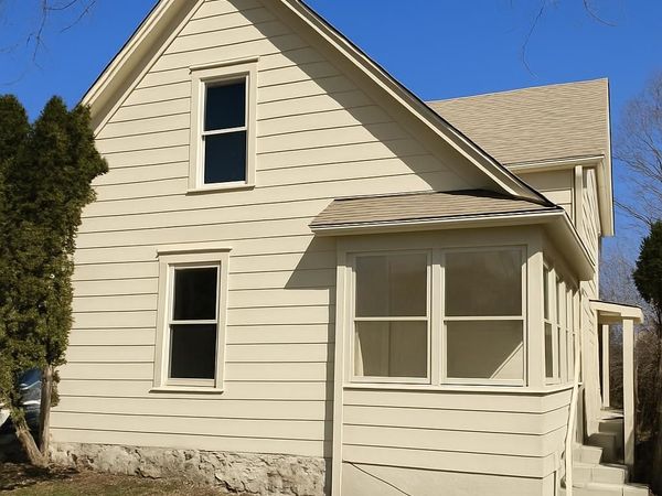 141 Bates Street, Jackson, MI 49202