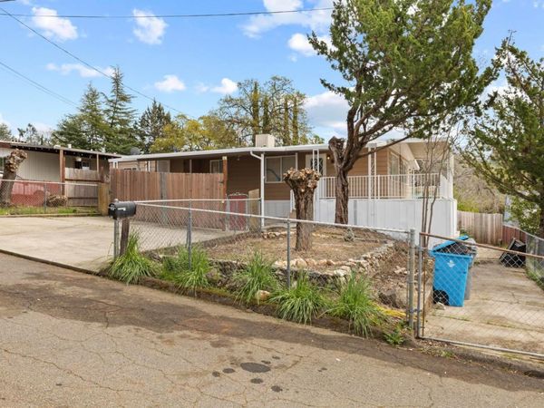 9 Hanging Tree Ct, Oroville, CA 95966