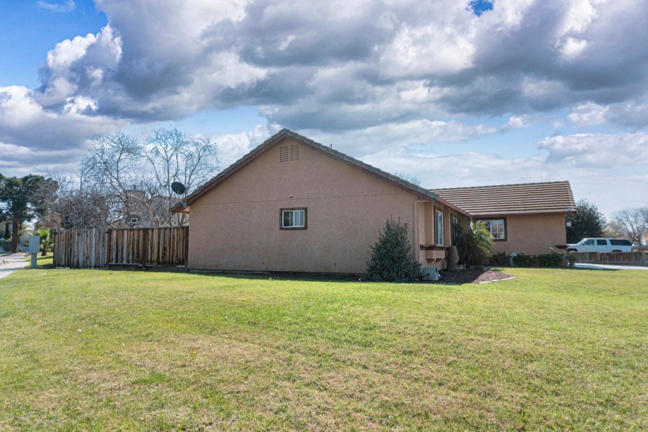 2030 Hastings Ave, Los Banos, CA 93635 Photo