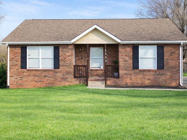 1303 Chucker Dr , Clarksville, TN 37042