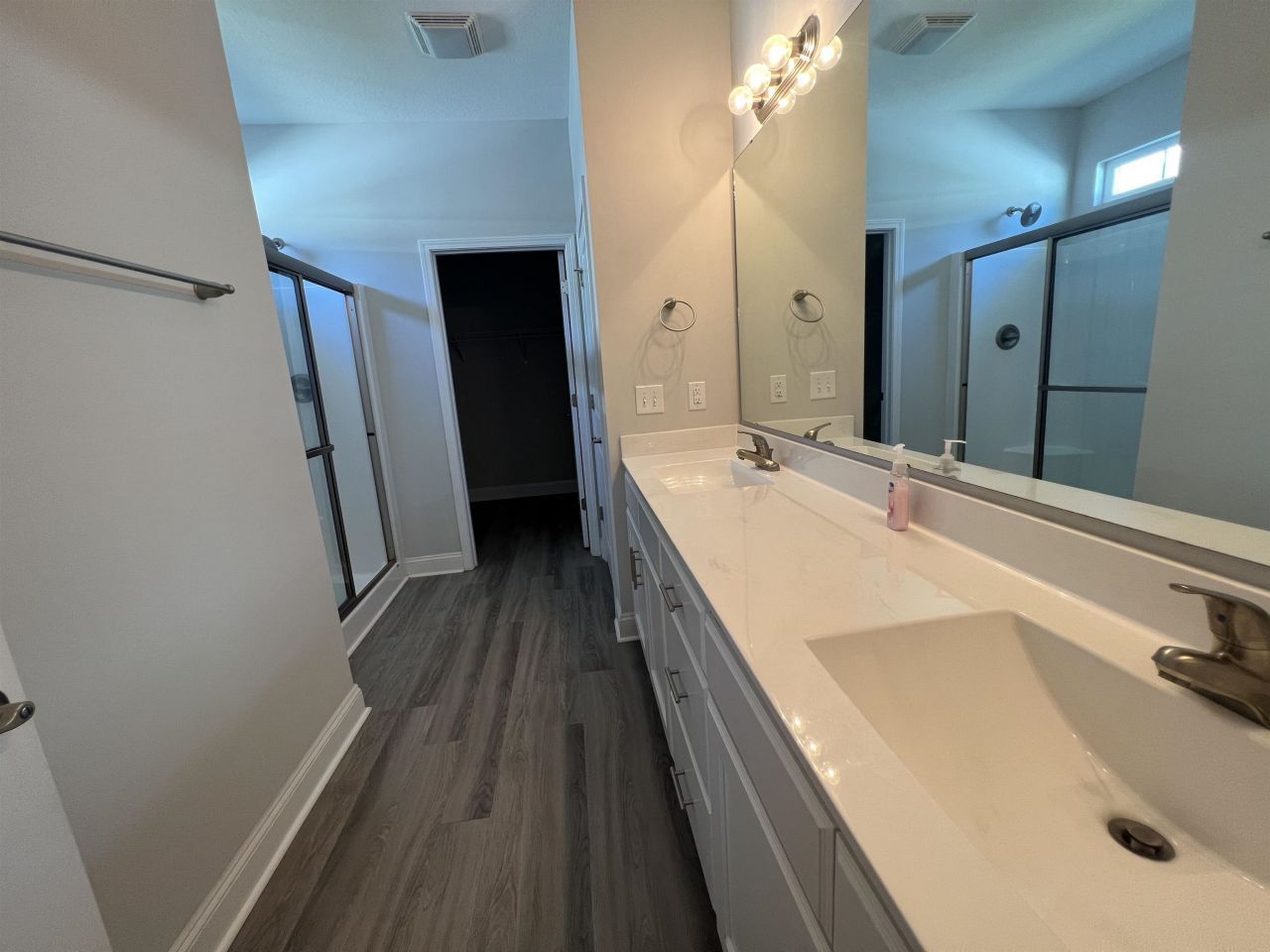 711 Hobonny Loop  Photo 11