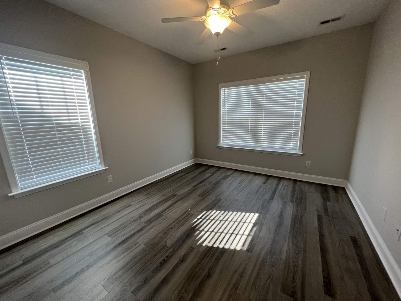 711 Hobonny Loop  Photo 14